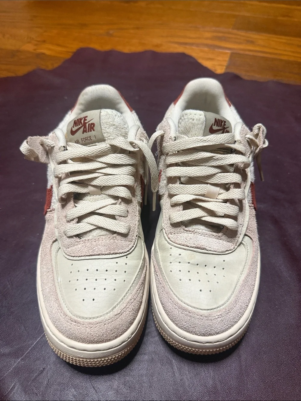 Nike Low-Top Sneakers in Cream & Dusty Pink